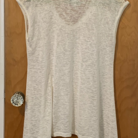 Cream top with lace shoulders - Picture 6 of 7